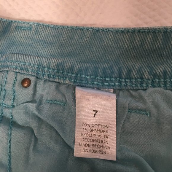 Roxy | corduroy shorts - Picture 4 of 4